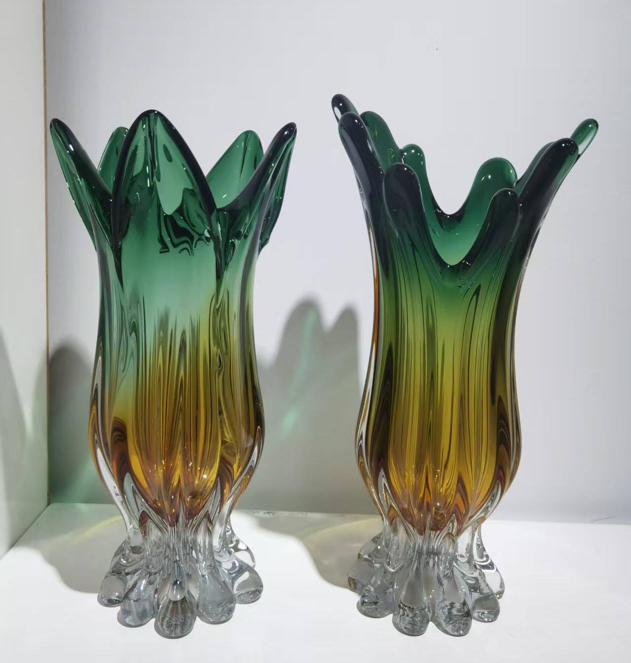 Verdant Flame Crystal Vase Set