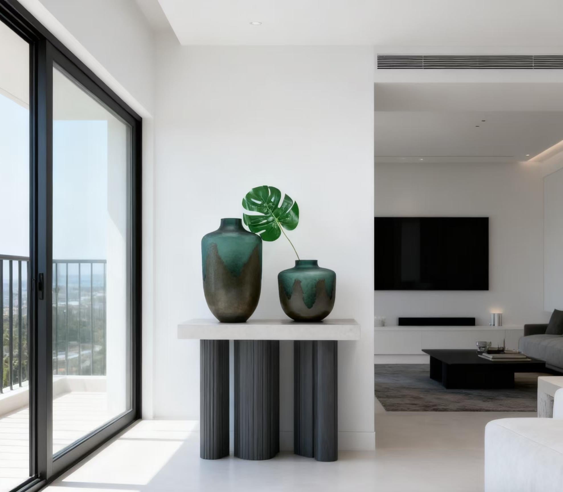 Verdant Eclipse Textured Crystal Vase Set