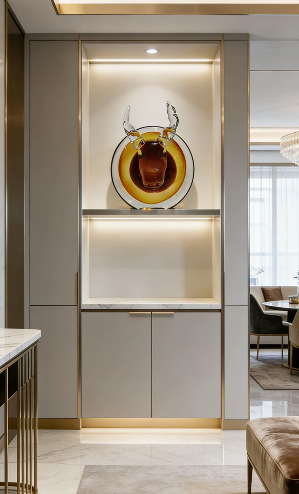 GLASS AURA BULL | HANDCRAFTED GLASS ART | CIRCULAR GLASS ART PIECE | GLASS ARTFICATS