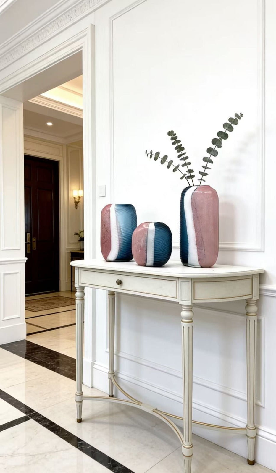 RASBERRY FLOWER VASE | GLASS FLOWER VASE | CURVED STRECTURE |BLUE AND PINK FLOWER VASE