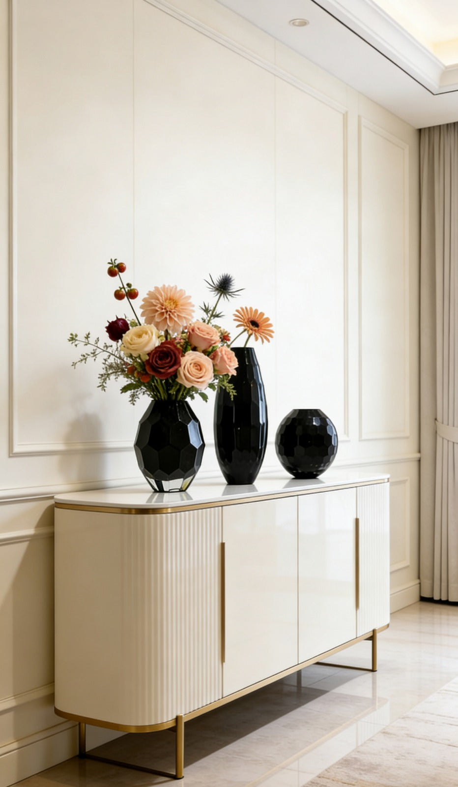NOIR PRISM VASE | Luxury decorative vase | GLASS VASES